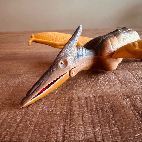 Hasbro Jurassic World Pteranodon action figure. - Picture 2 of 7